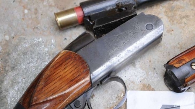 74 годишен мъж е застрелян по погрешка от свой близък в