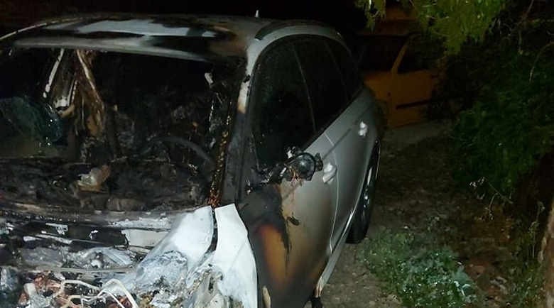 Младеж открадна кола във Видинско намериха я да гори между