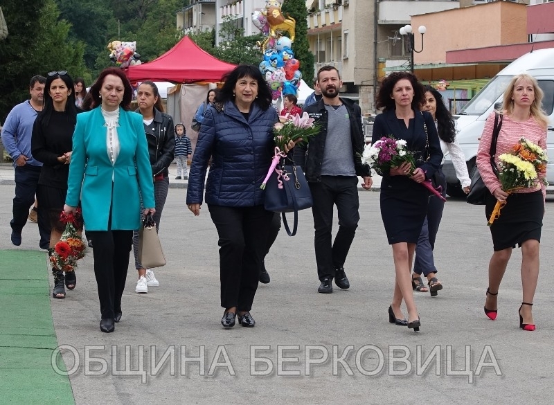 Берковица тържествено отбеляза 136 години от Съединението съобщиха от местната