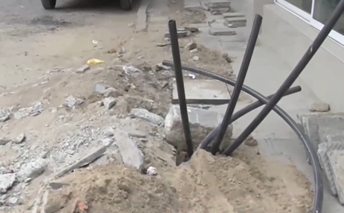 9 годишно дете пострада сериозно след като падна в шахта на