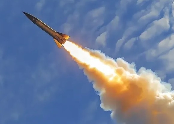 САЩ удариха ирански ракетни установки, Техеран отвърна с балистични ракети