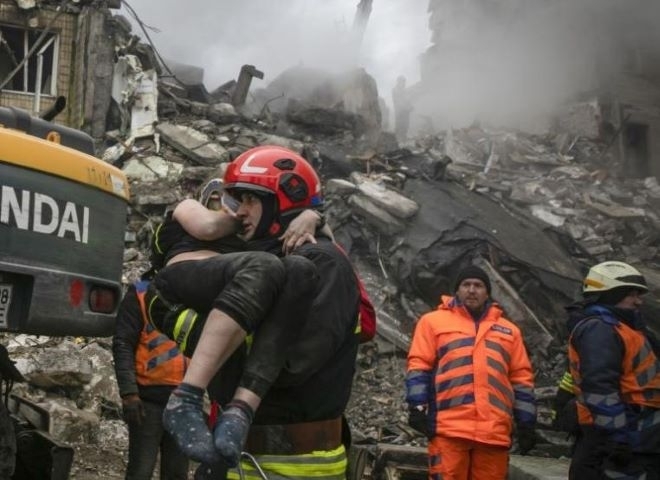 Броят на загиналите обитатели от жилищния блок в украинския град