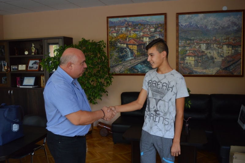 Кметът на община Вършец инж Иван Лазаров и зам кметът