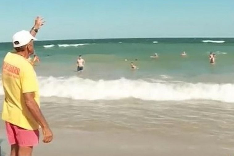 По малко спасители работят по българските плажове от днес съобщи NOVA