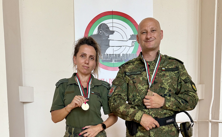 Служители на Военно окръжие-Враца участваха в турнир по стрелба /снимки/