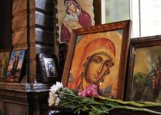 Голяма Богородица е! Ето какви традиции спазваме днес, прекрасни имена черпят за здраве