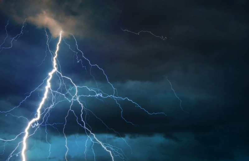 Гръцката национална метеорологична служба EMY издаде предупреждение за поройни валежи