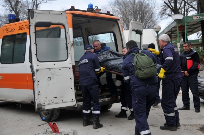 69-годишна жена е намерена мъртва в дворно място в Златарица,