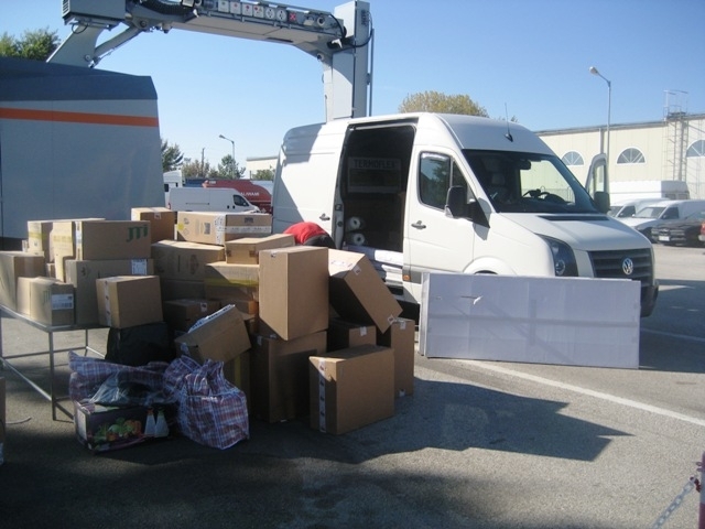 Митнически служители са задържали 469 740 къса цигари в района