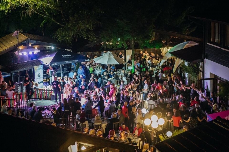 След завихрилия се купон с Янис Алексополус миналия петък ресторант