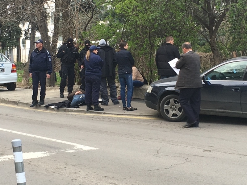 Криминалисти заловиха мъж с амфети пред нонстоп в Монтана