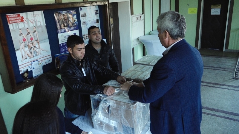 50 чисто нови преносими компютърни системи бяха дарени на ПГ