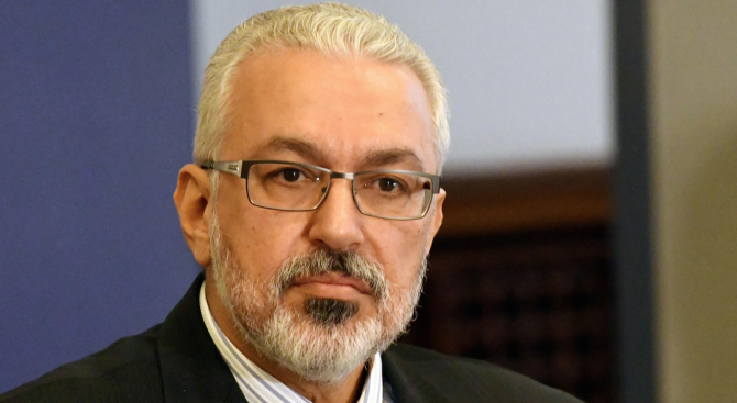 Тръгна делото срещу бившия здравен министър Илко Семерджиев