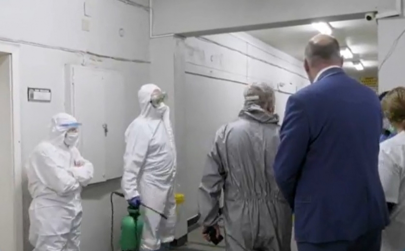 В помощ на видинската болница! Екип на ВМА започна дезинфекция на МБАЛ "Св. Петка"