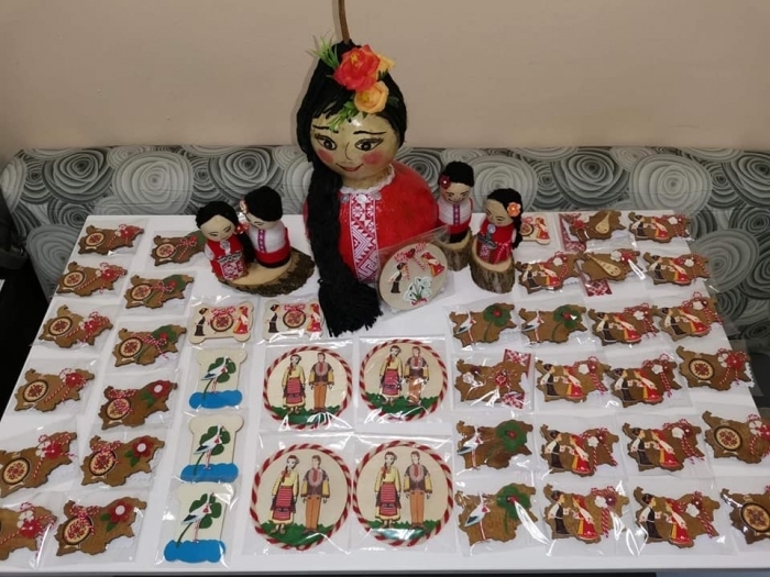 Подготвиха мартенски базар в Оряхово научи BulNews Работилница Бели и червени