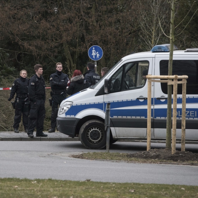 Шеф на германска компания бе залят с киселина Полицията разследва