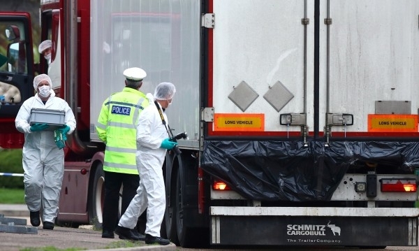 Повече от 60 мигранти без установена самоличност за които се