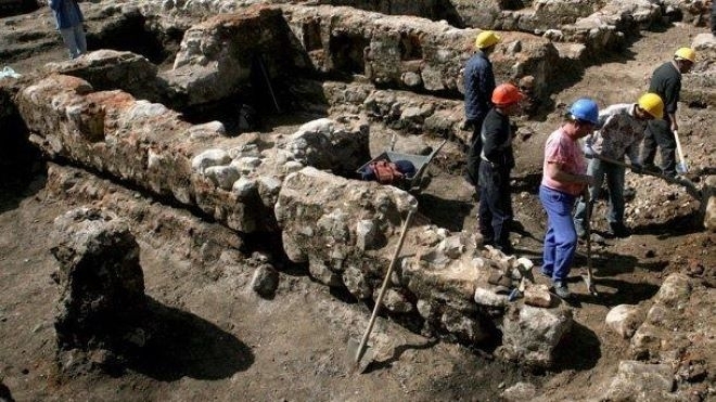 Започнаха нови археологически разкопки в раннонеолитното селище край врачанско село