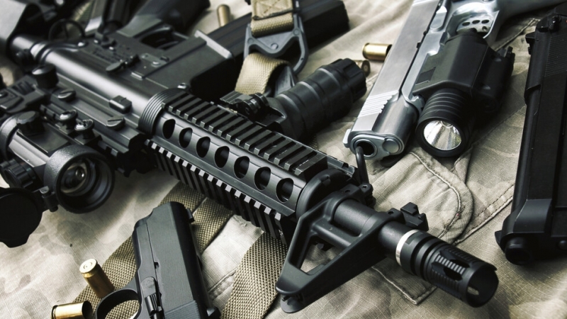 Черногорската полиция залови голямо количество оръжие и боеприпаси предавателни устройства
