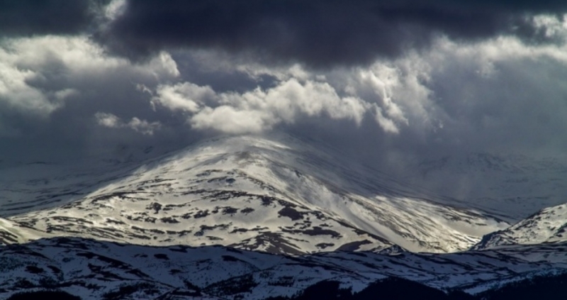 Тежка снежна обстановка в много райони на Турция Тази вечер