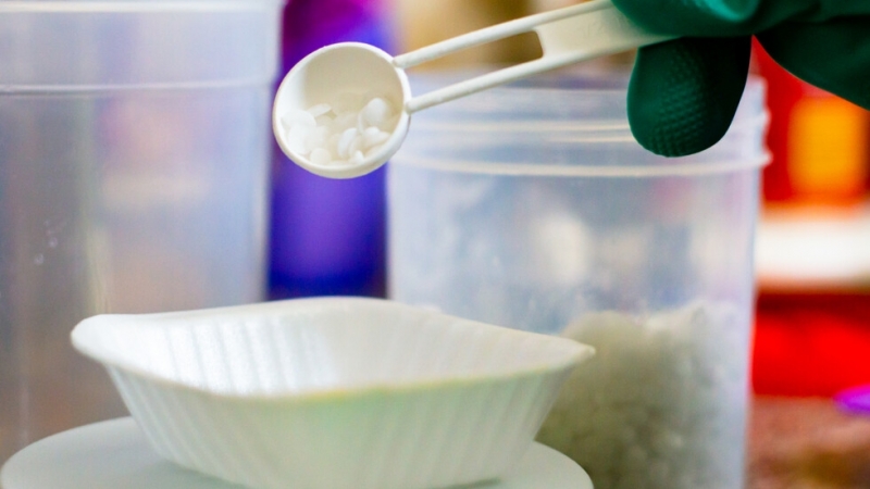 16 годишно момиче от село Гърмен е пило по погрешка сода