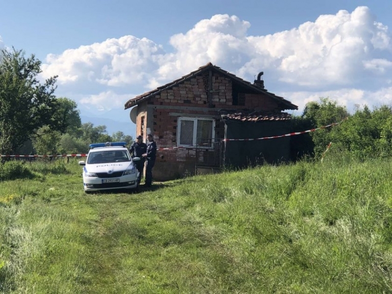 16 години затвор за 41 годишен мъж убил майка си в Хасково съобщиха