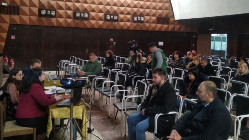 Проучване: Учебен стрес и депресия мъчат младите хора в Монтана /снимки/