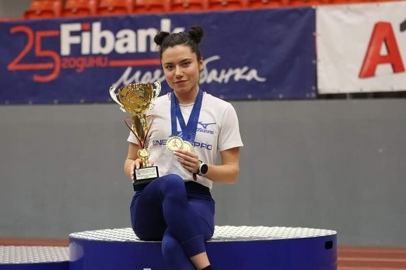 Дева Мария Драгиева от Берковица която е бивша възпитаничка на Лесотехническа