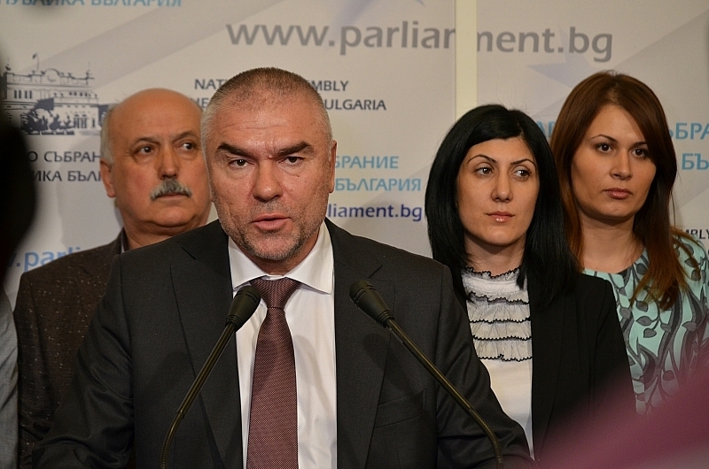 Твърдо сме за оставките на Валери Симеонов и Красимир Каракачанов