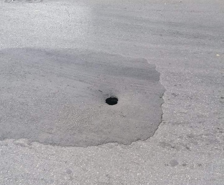Пълен абсурд! Новоасфалтирана дупка зейна за пореден път във Видин, хората псуват общината /снимка/