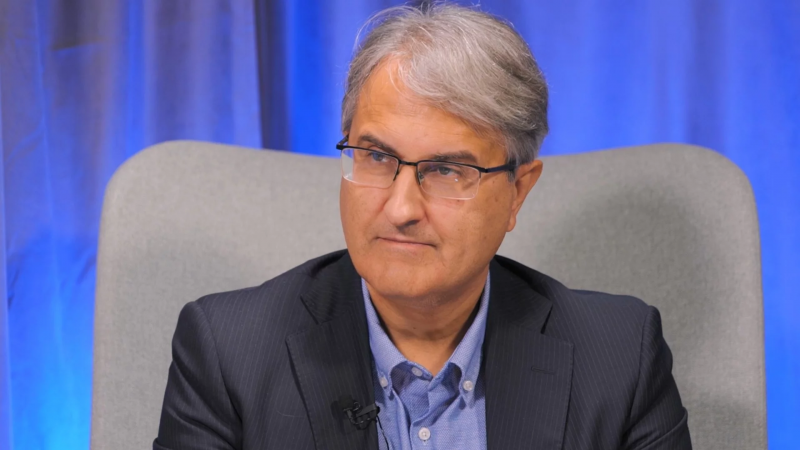 Бойко Борисов изглежда все повече в менгемето на двете групировки