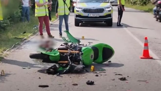 Кръв на пътя! Мотористи се помляха между Елисейна и Лакатник, в болница са с множество травми