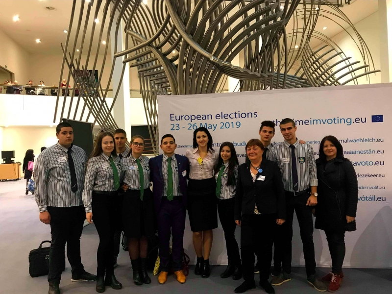 Ученици от ППМГ Враца достойно представиха България на Младежки