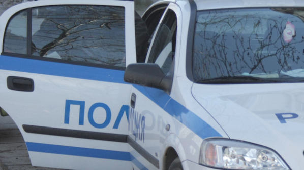 Полицията е спипала двама шофьори в нарушение във Врачанско съобщиха