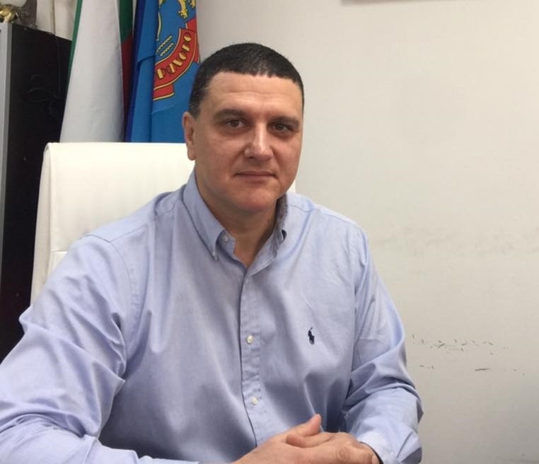 Кметът на Оряхово Росен Добрев честити празника на всички майки