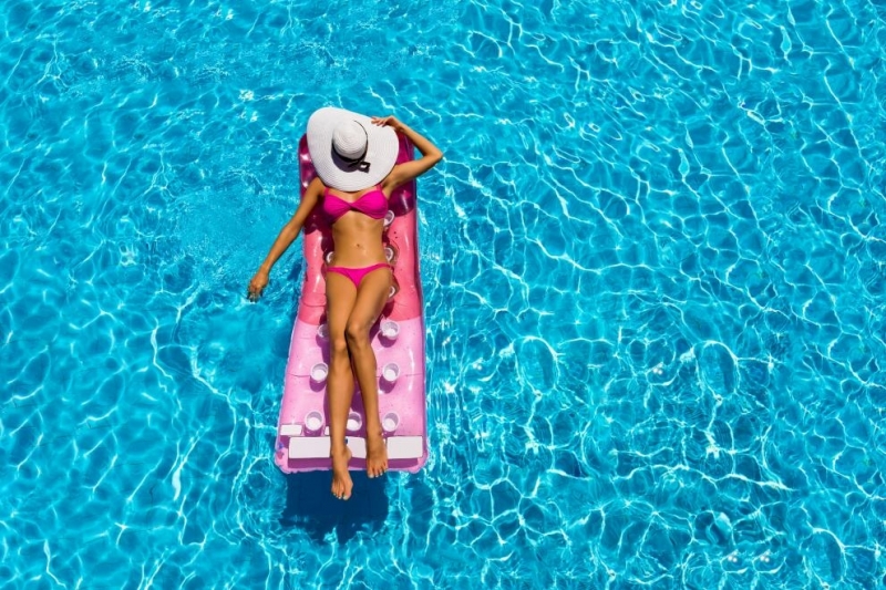 Миризмата на хлор в басейните е лош признак защото означава че водата е мръсна