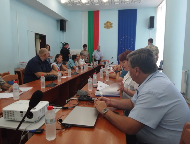 Парламентарните партии не успяха да договорят разпределението на местата в