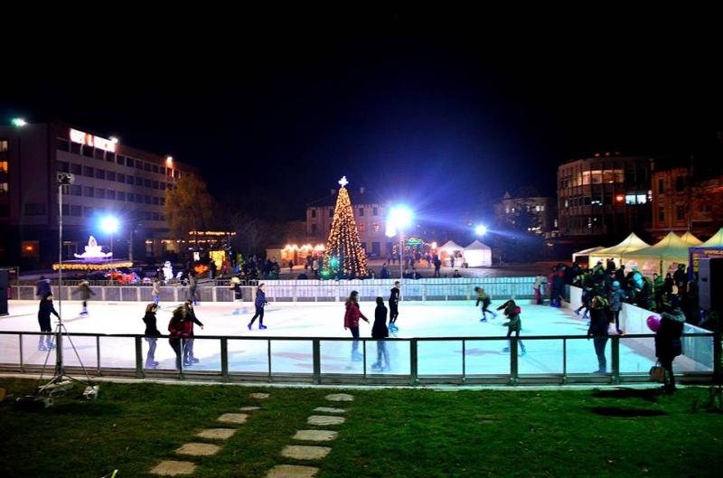 Ледената пързалка във Враца да се премести върху водното огледало