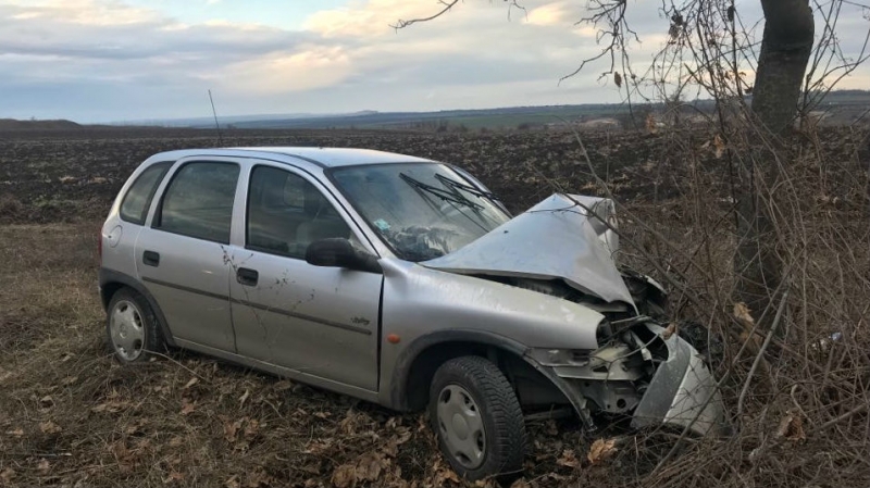 18 годишен младеж е катастрофирал край Враца оставил е ранените си