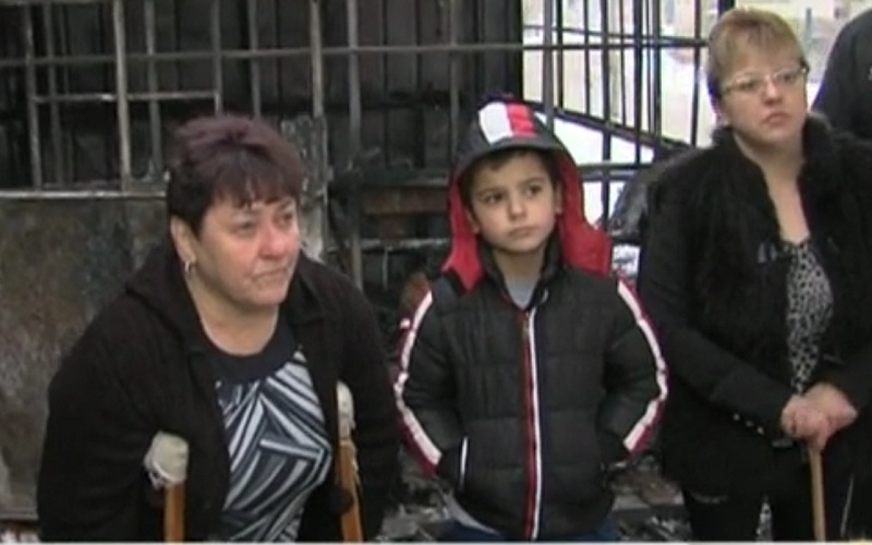 Майка и дъщеря с увреждания останаха без препитание след пожар