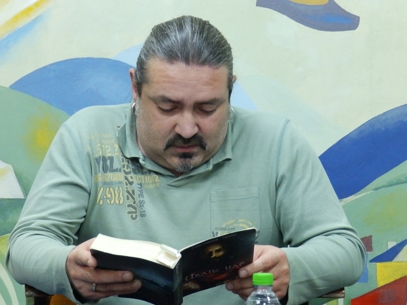 Дни преди Коледа Стоян Николов Торлака отново успя да напълни