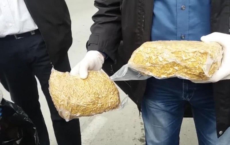Полицейски служители са намерили и конфискували 3 плика контрабанден тютюн