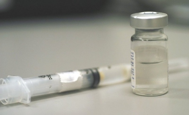 Свършиха противогрипните ваксини договорят още 7000 дози съобщи главният държавен