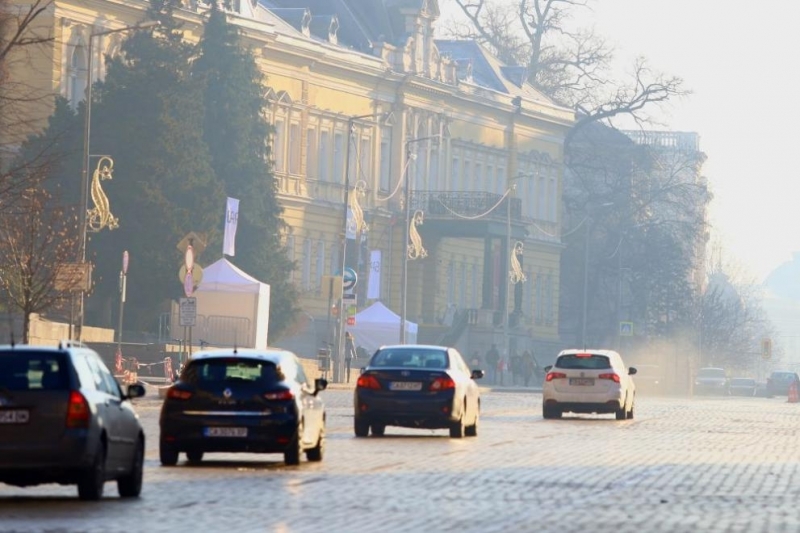 В поредния мъглив и сравнително тих ден концентрацията на фини