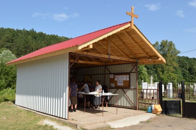 Вчера в монтанското село Долно Озирово бе извършена литургия по