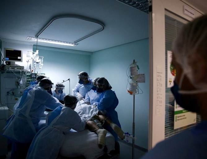 Нови 10 864 заразени с коронавирус са регистрирани в Германия