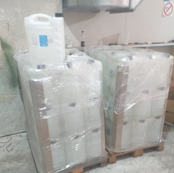 Митнически служители задържаха близо 9000 литра спирт водка и ракия