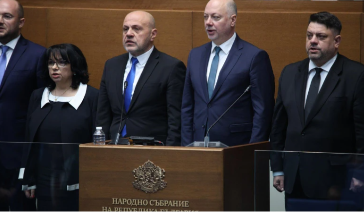 Кабинетът Желязков на 100 подава оставка днес предаде  Фокус  
Информацията