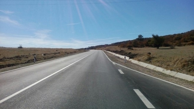 ОГРАНИЧЕНИЯ ЗА ТОВАРНИ АВТОМОБИЛИ Забранява се движението на моторни превозни