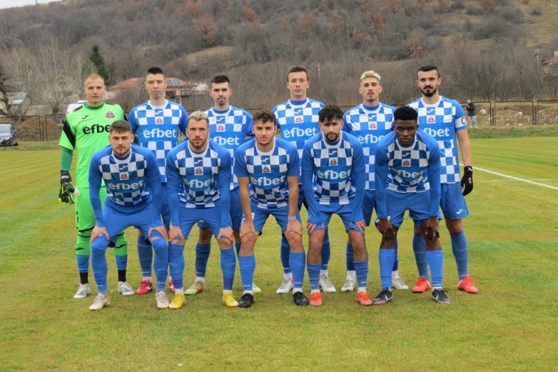 Отборът на Монтана стартира с убедителна победа серията си от